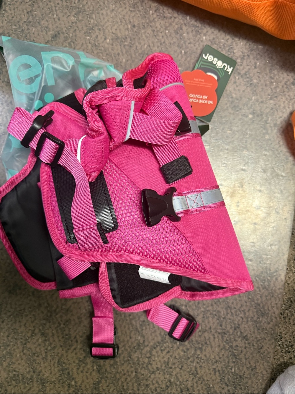 Kuoser Dog Life Jacket, High Flotation Reflective Dog Life Vest pink size medium